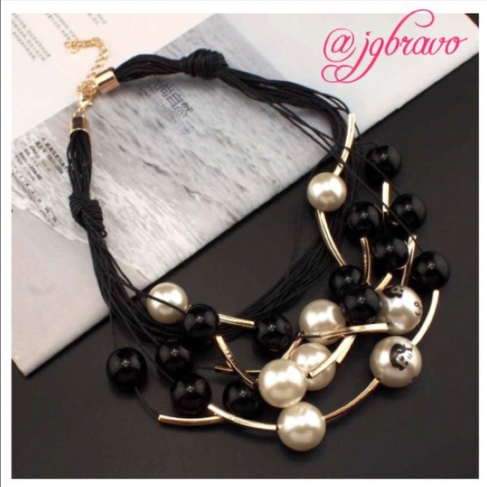 Multilayered COCO Necklace - Picture 2 of 12